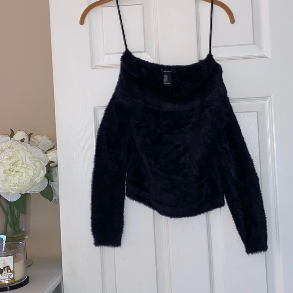 Forever 21 black off the shoulder faux fur sweater